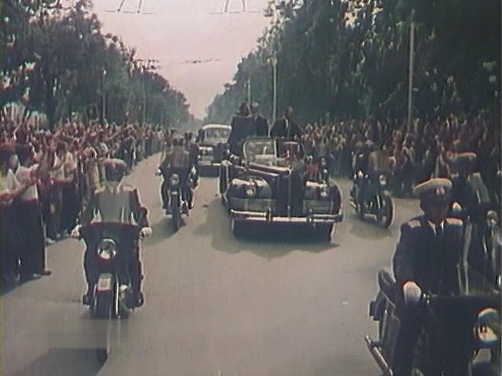 прощай, петрушка постер. фахраддин манафов. прощай зелень лета 1985. прощай зелень лета 1985. прощай зелень лета 1985.