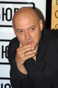 Портрет Максим Суханов